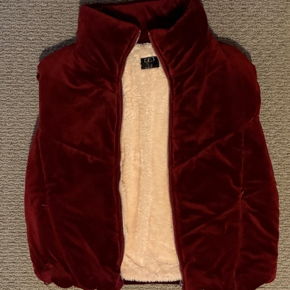 ♥️ BBJ Small Corduroy Sherpa Fleece Lined Burgandy Vest ADORABLE - Picture 9 of 11